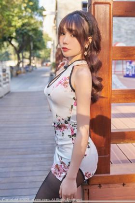 娇妻美妾任君尝 